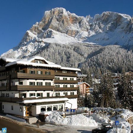 Hotel Colfosco San Martino Di Castrozza Exteriör bild