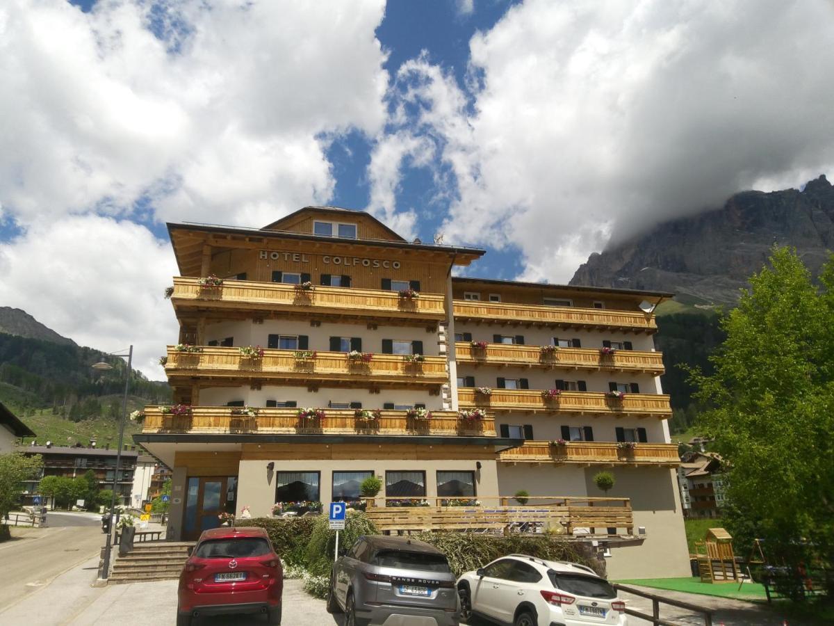 Hotel Colfosco San Martino Di Castrozza Exteriör bild