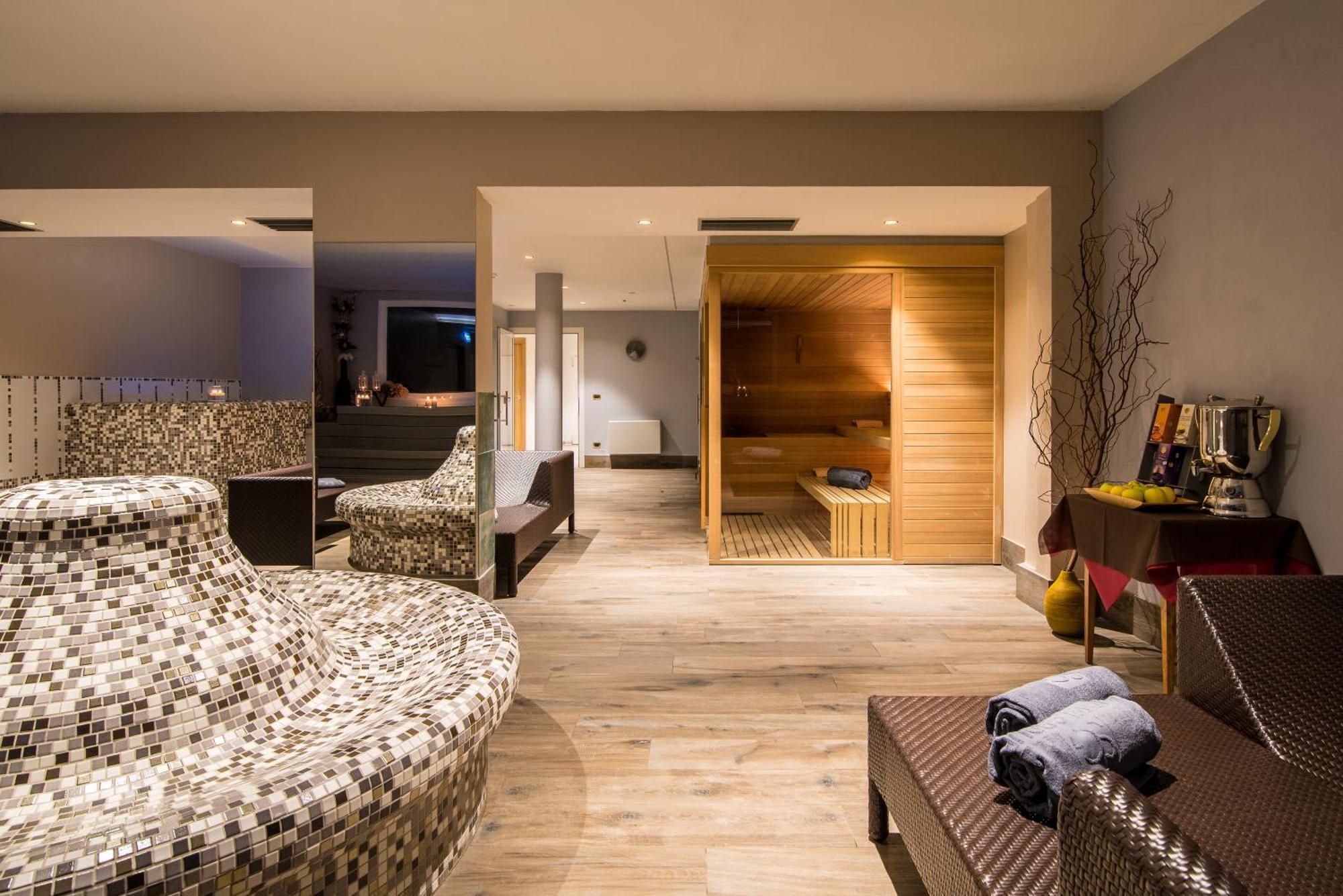 Hotel Colfosco San Martino Di Castrozza Exteriör bild