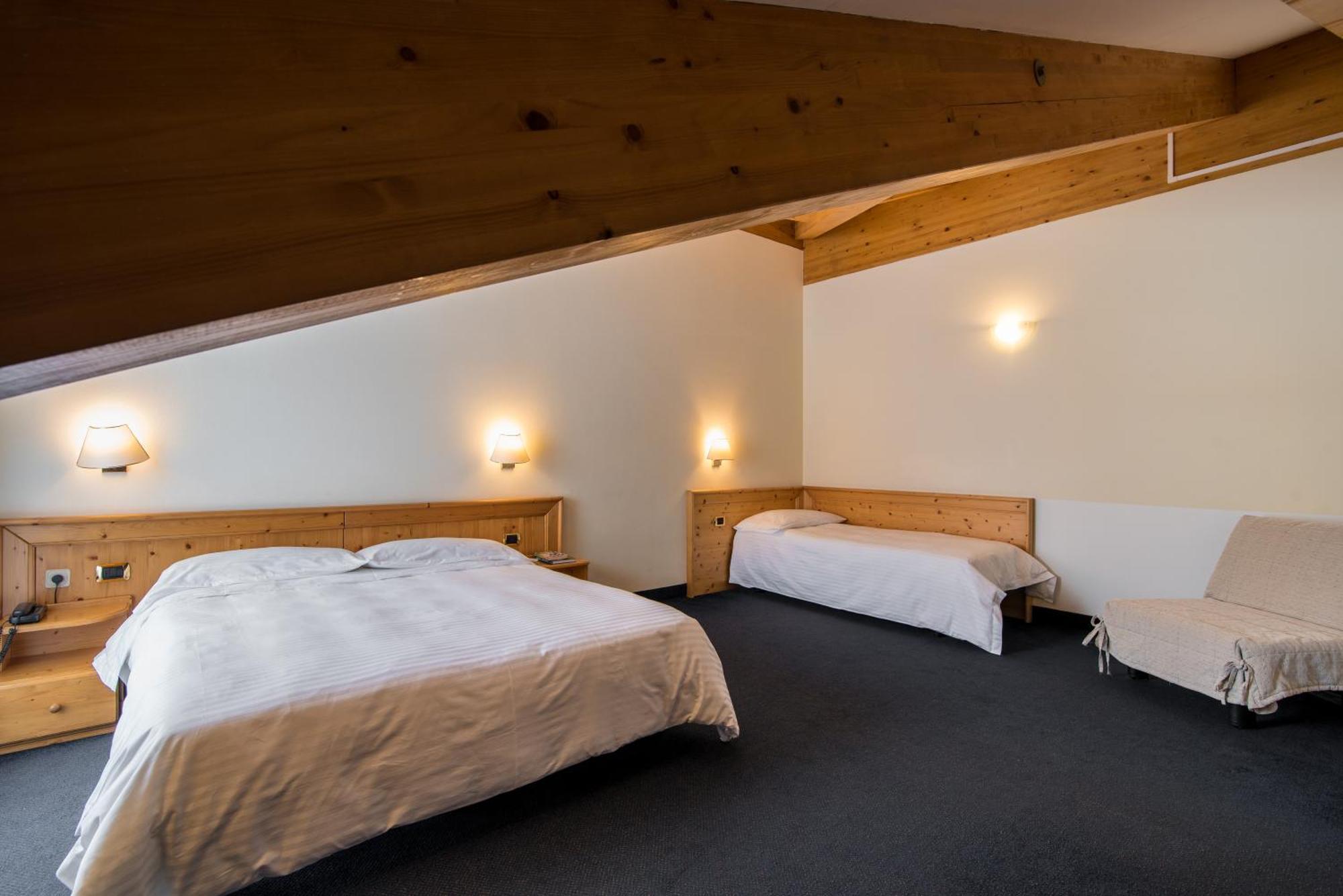 Hotel Colfosco San Martino Di Castrozza Rum bild